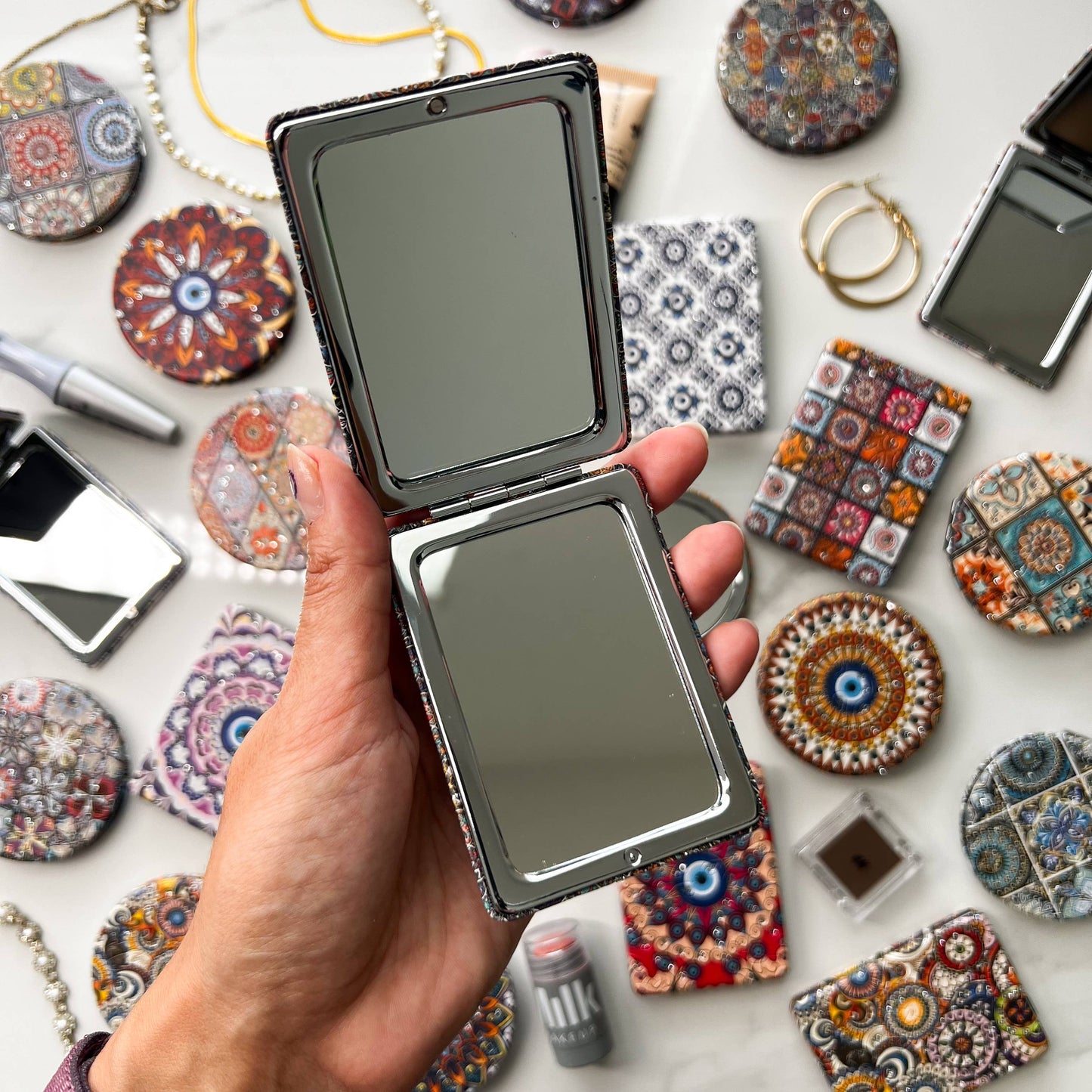 Mirror Compact